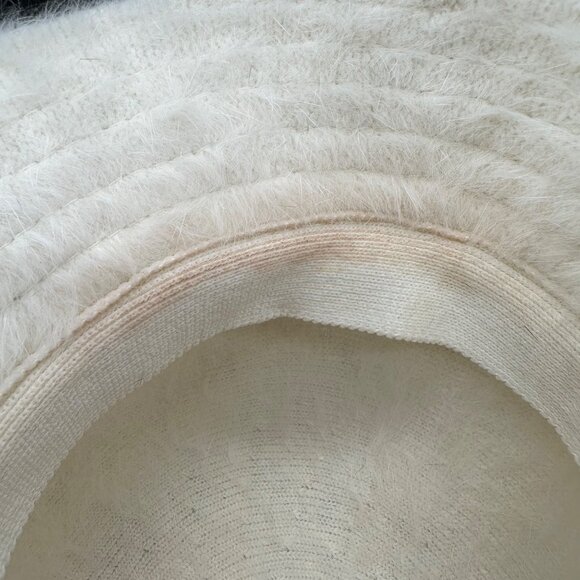 Vintage Hat White Fuzzy Bucket Womens Betmar France Warm Winter 1970s Retro Fash